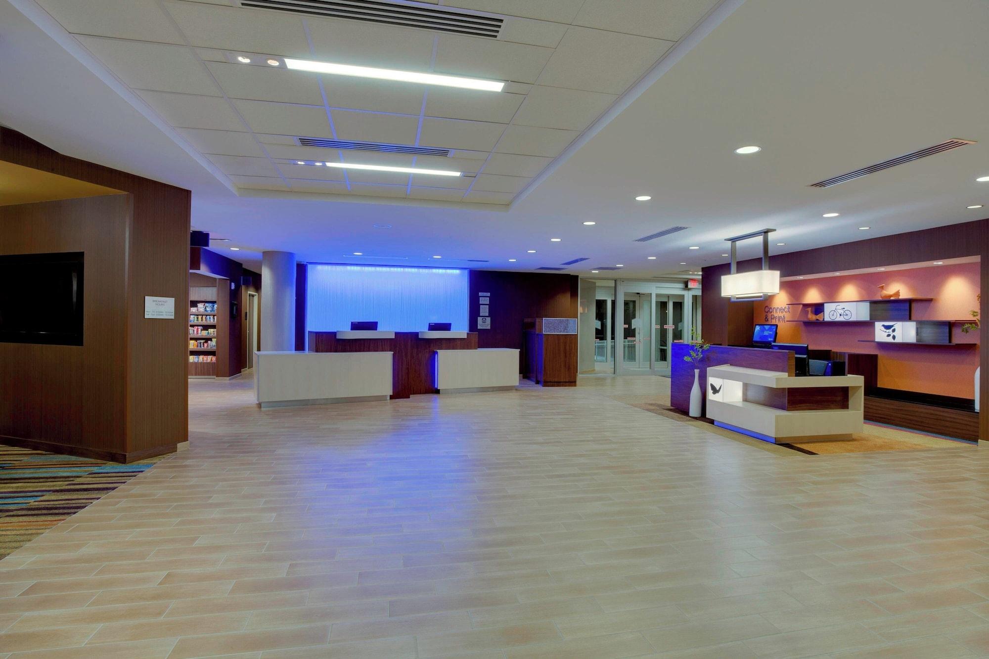 Vista Lobby Fairfield Inn & Suites by Marriott Fort Lauderdale Downtown