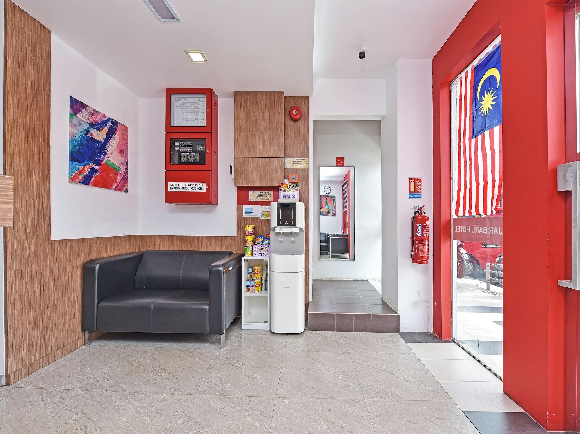 Varios OYO 768 Fajar Baru Boutique Hotel