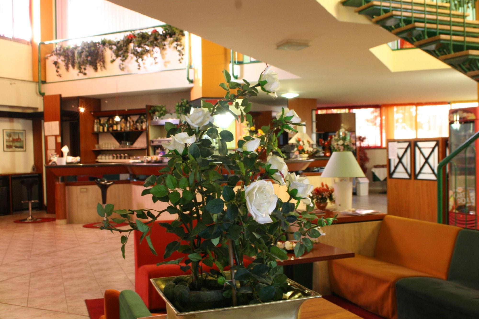 Bar/Salón Orzihotel