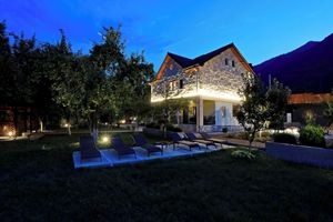 Alojamiento - Plis Bujtina