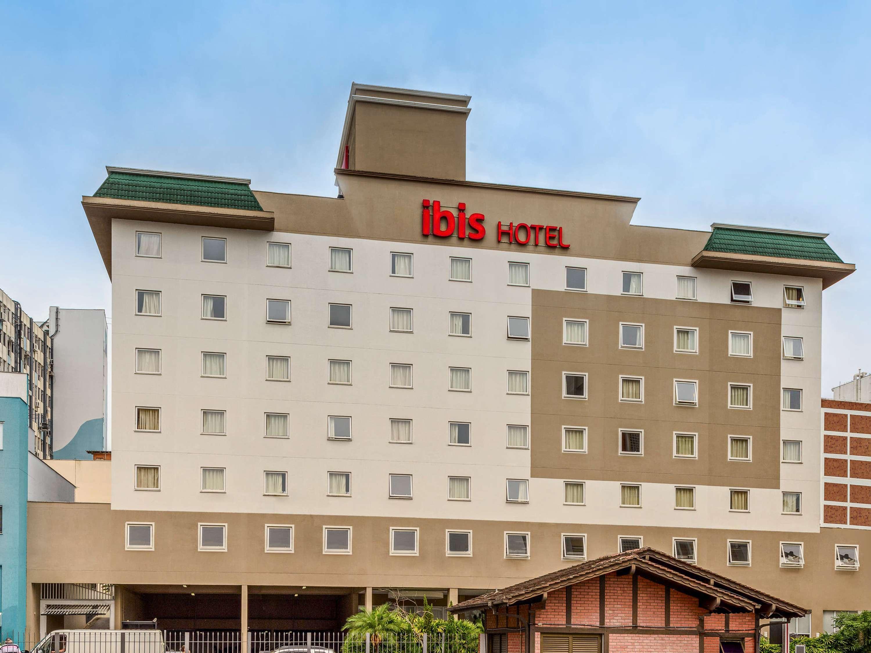 Vista Exterior ibis Blumenau