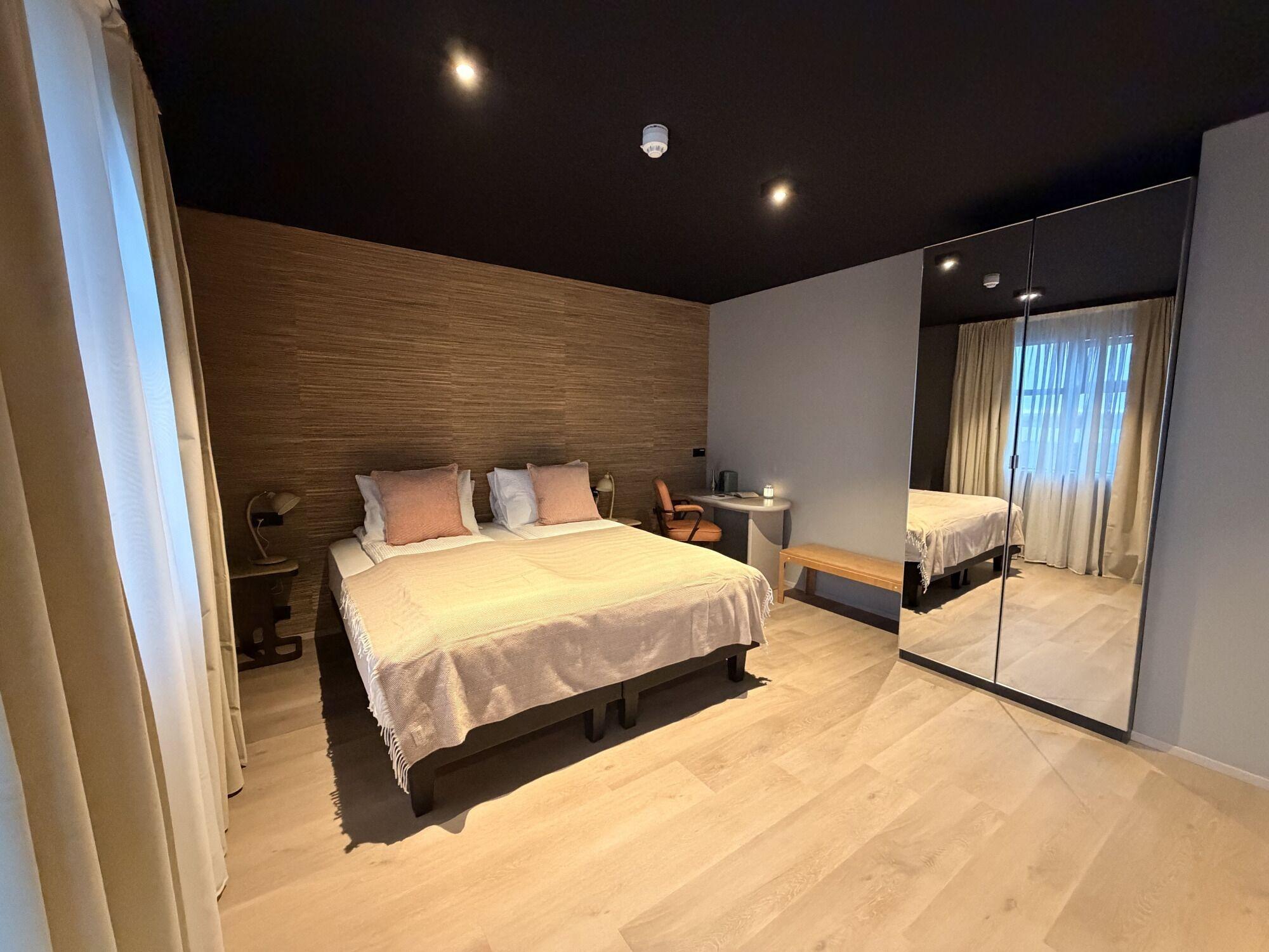 Habitación Hotel Kriunes - A city hotel by the lake