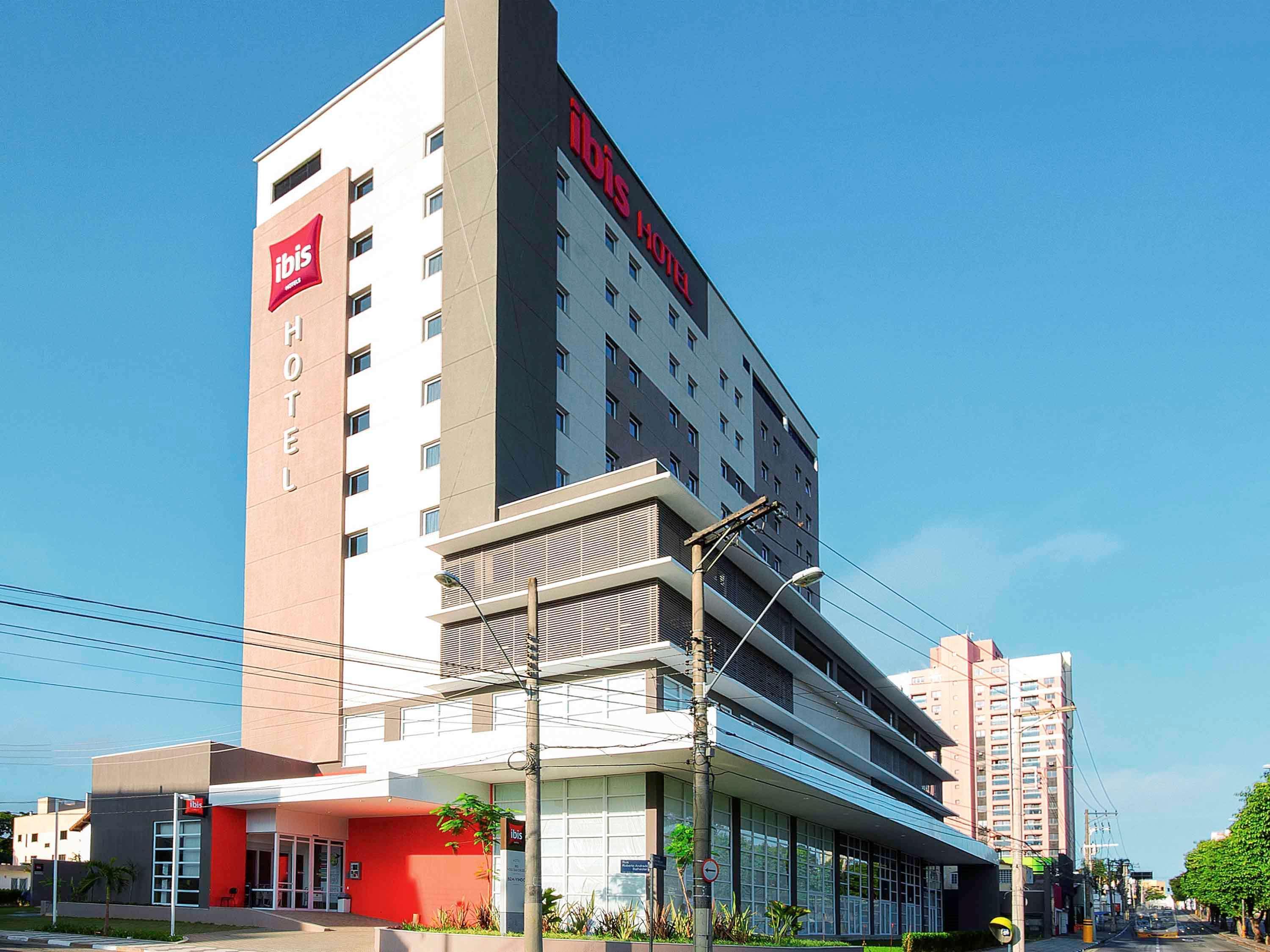 Vista Exterior ibis Mogi das Cruzes Shopping