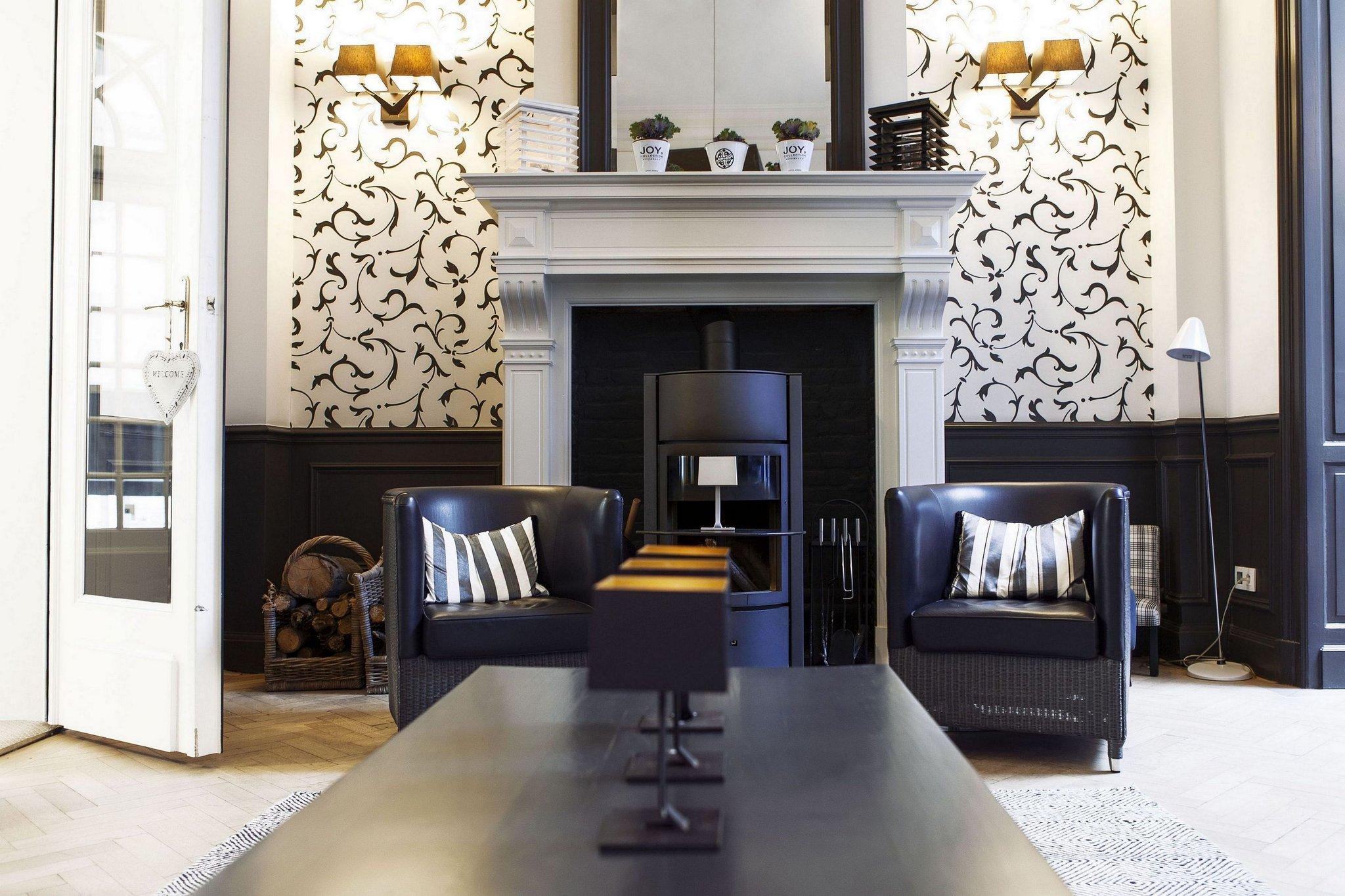 Vista Lobby Made in Louise