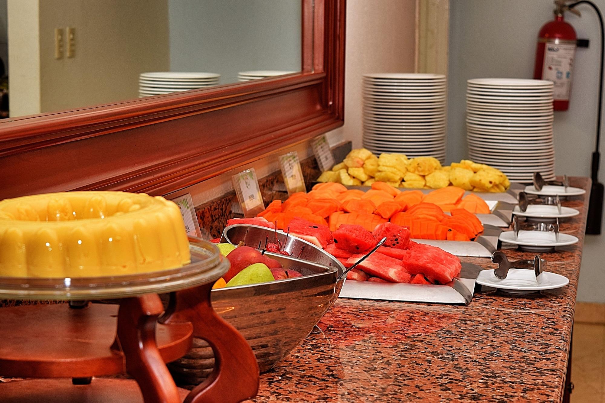 Restaurant Astur Hotel y Suites