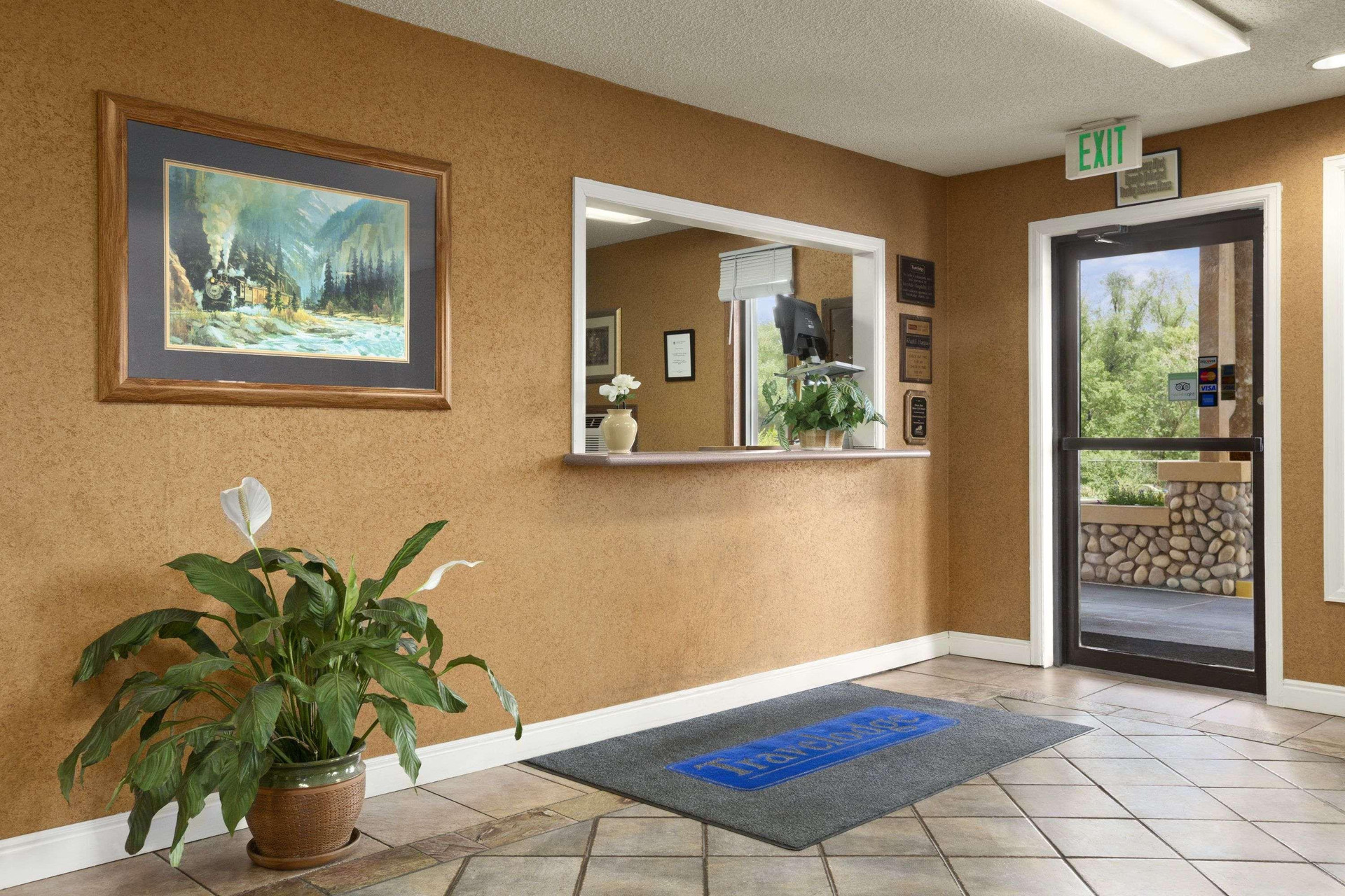 Vista Lobby Rodeway Inn