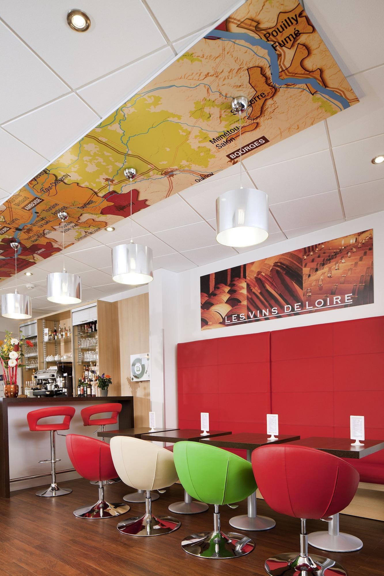 Vista Lobby ibis Styles Chinon
