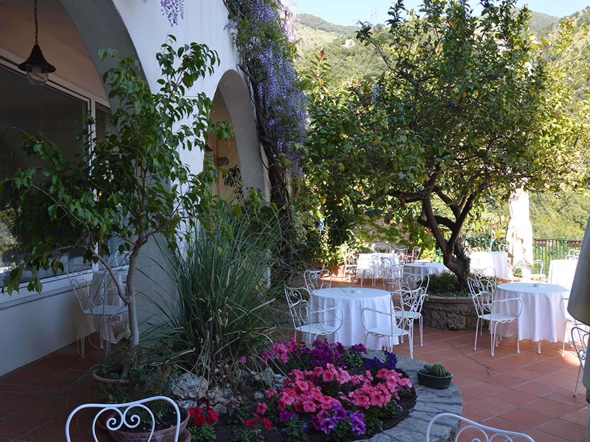 Vista Exterior Hotel e Spa Villa Del Mare - Adult Only