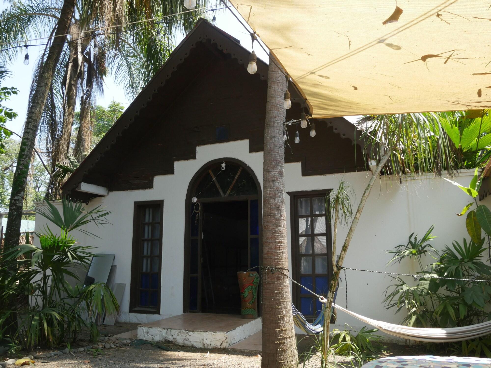 Vista Exterior Hotel Mandacaru Puerto Viejo