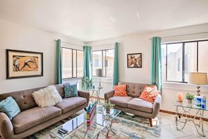 Alquiler Vacacional - Sunny Long Beach Condo - Walk to Bars & Beach