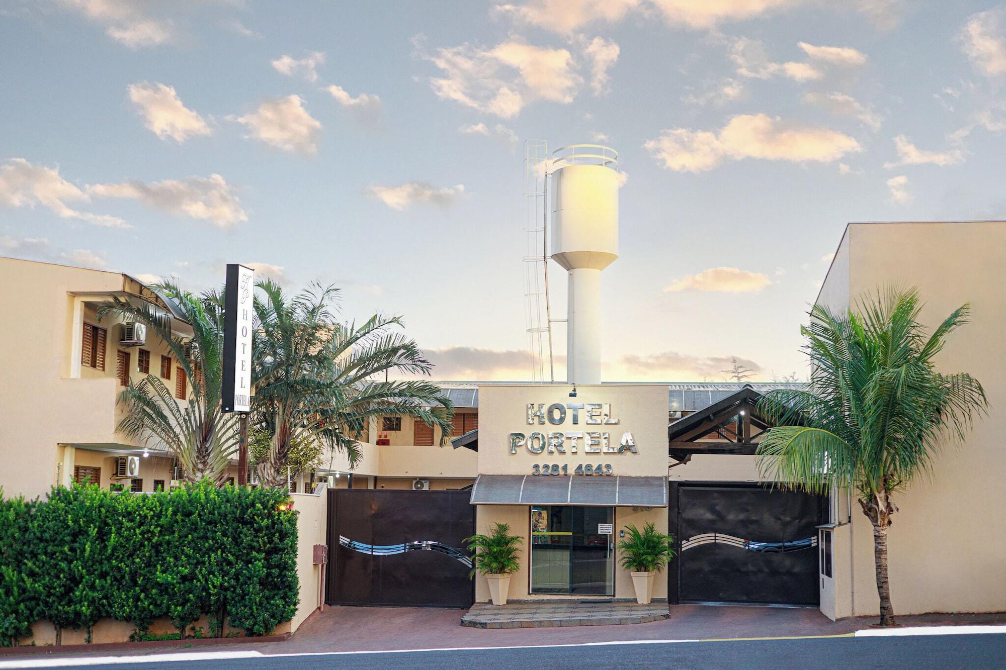 Vista Exterior Hotel Portela III