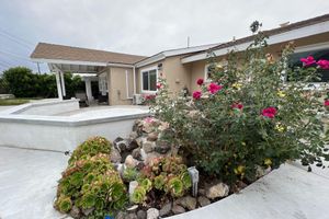 Alquiler Vacacional - Modern King Beds/Beautiful Large yards/Long Stay/WI-FI/WFH/25 mins to Beach/FWY