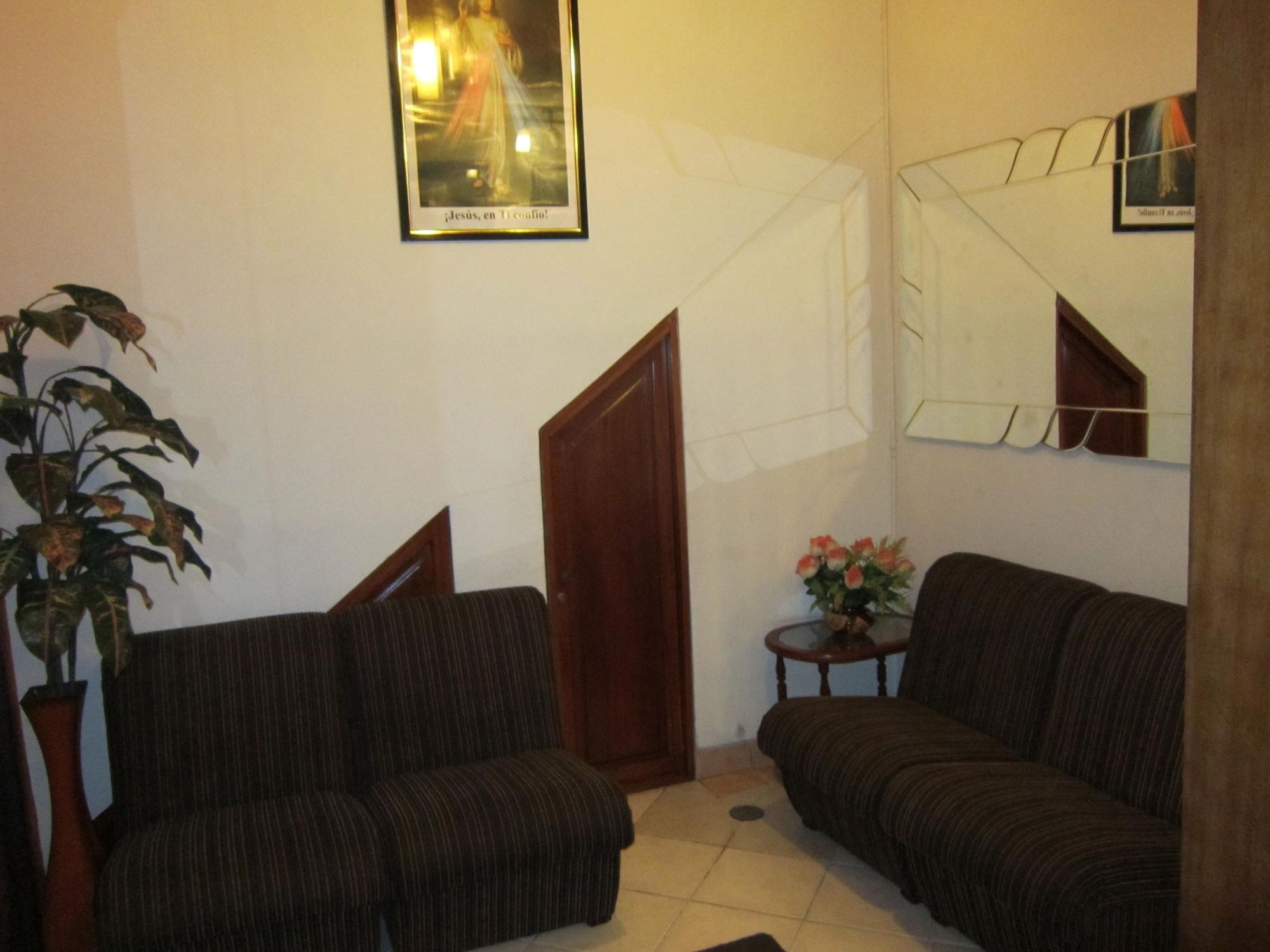 Vista Lobby Hotel Plaza Bolognesi