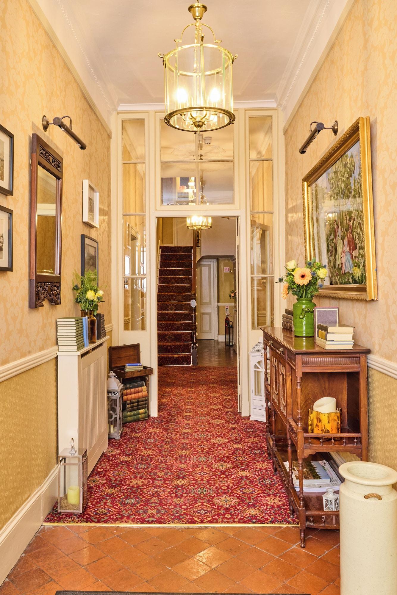 Vista Lobby Preston House