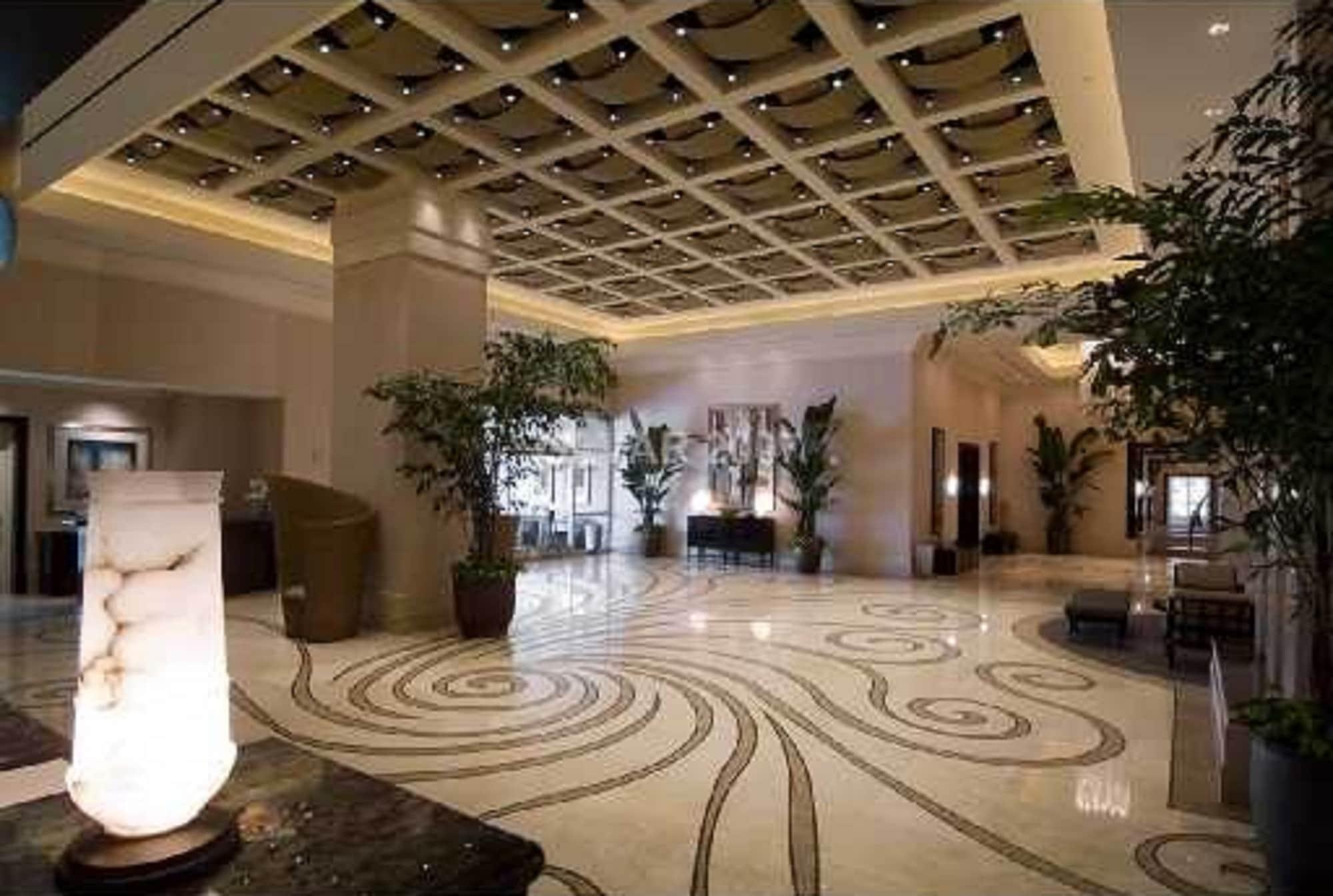 Vista Lobby StripViewSuites at Signature