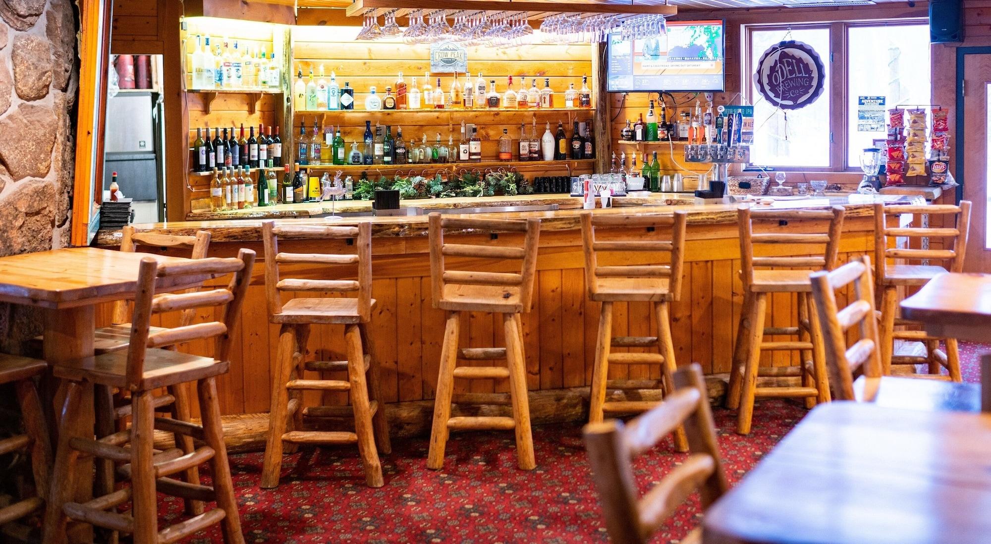 Bar/Salón Spearfish Canyon Lodge