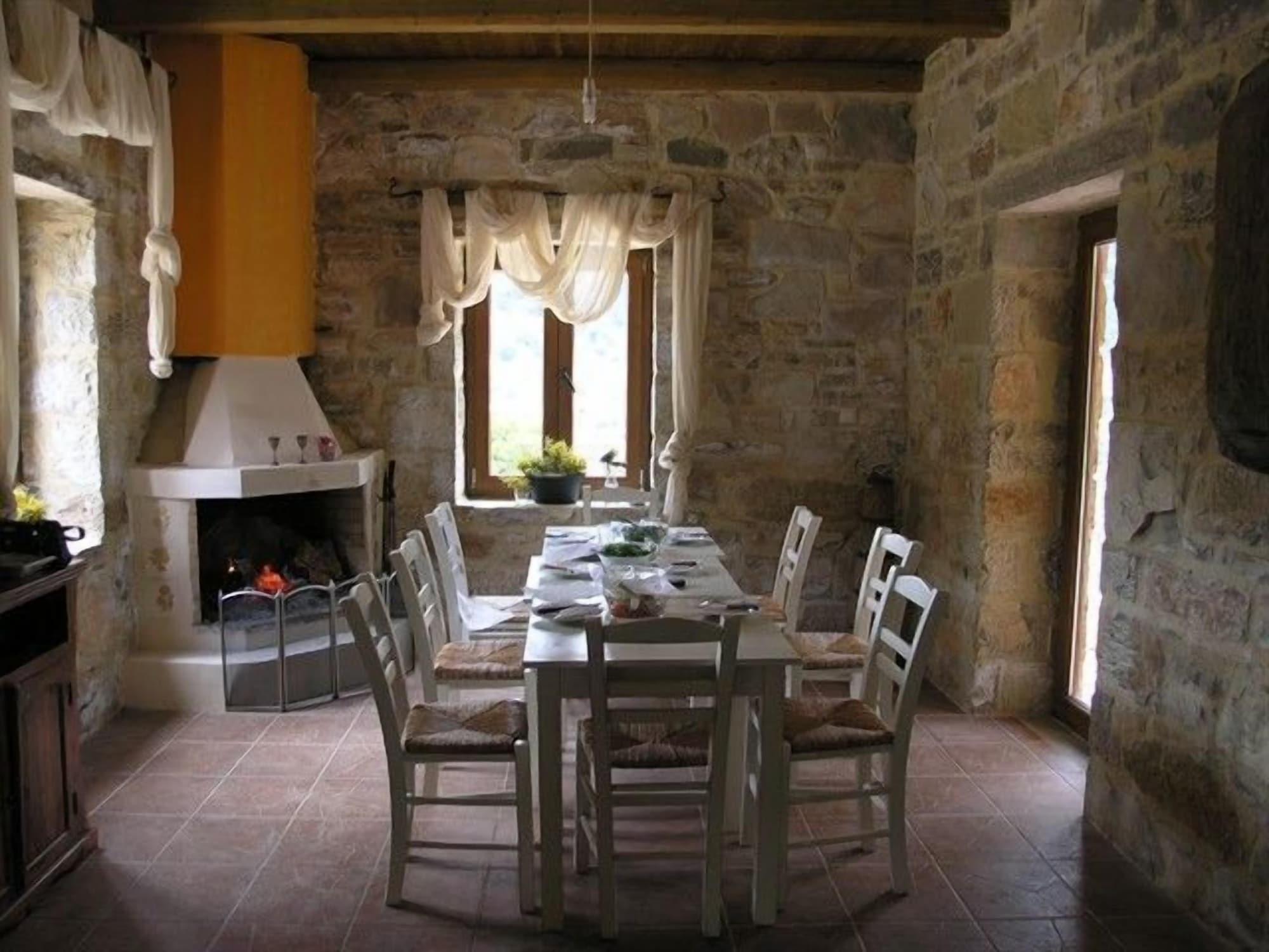 Restaurant Akros Oreon Green Small Hotel