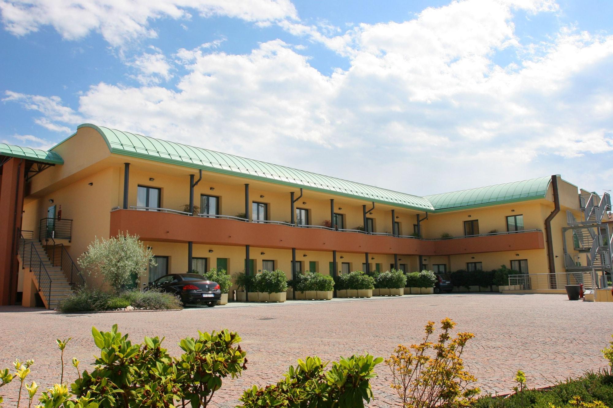 Vista Exterior Luna Hotel Motel Lago Maggiore Arona