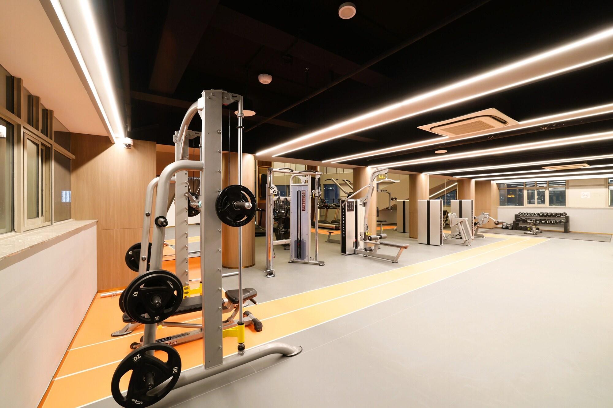 Gimnasio Holiday Inn Shanghai Jing'an by IHG