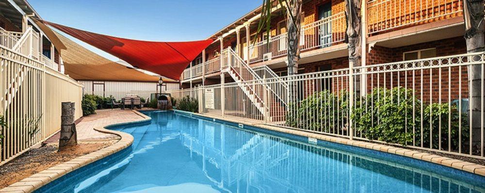 Vista Piscina Quest Yelverton Kalgoorlie