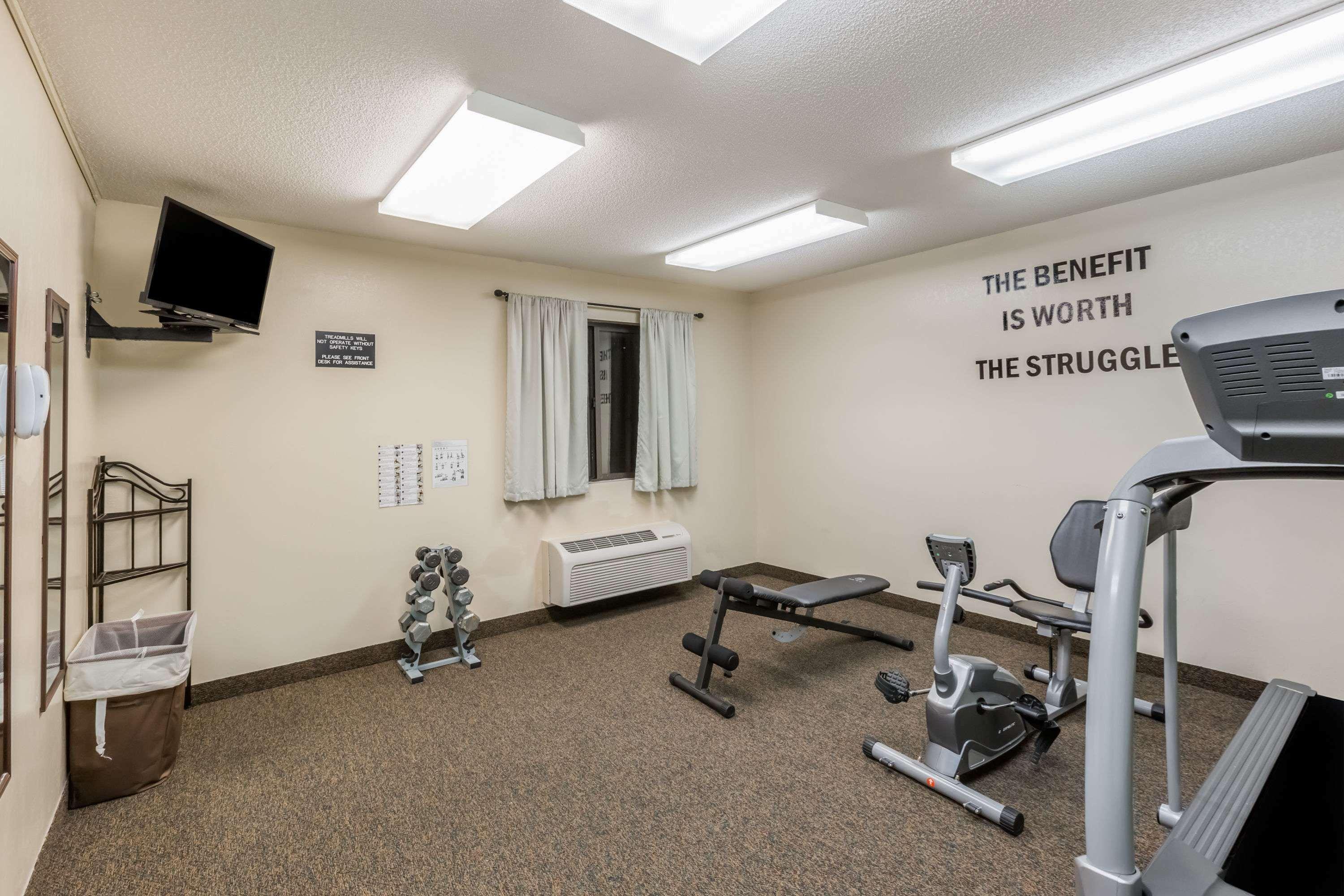 Instalaciones Recreativas Super 8 by Wyndham Manhattan KS