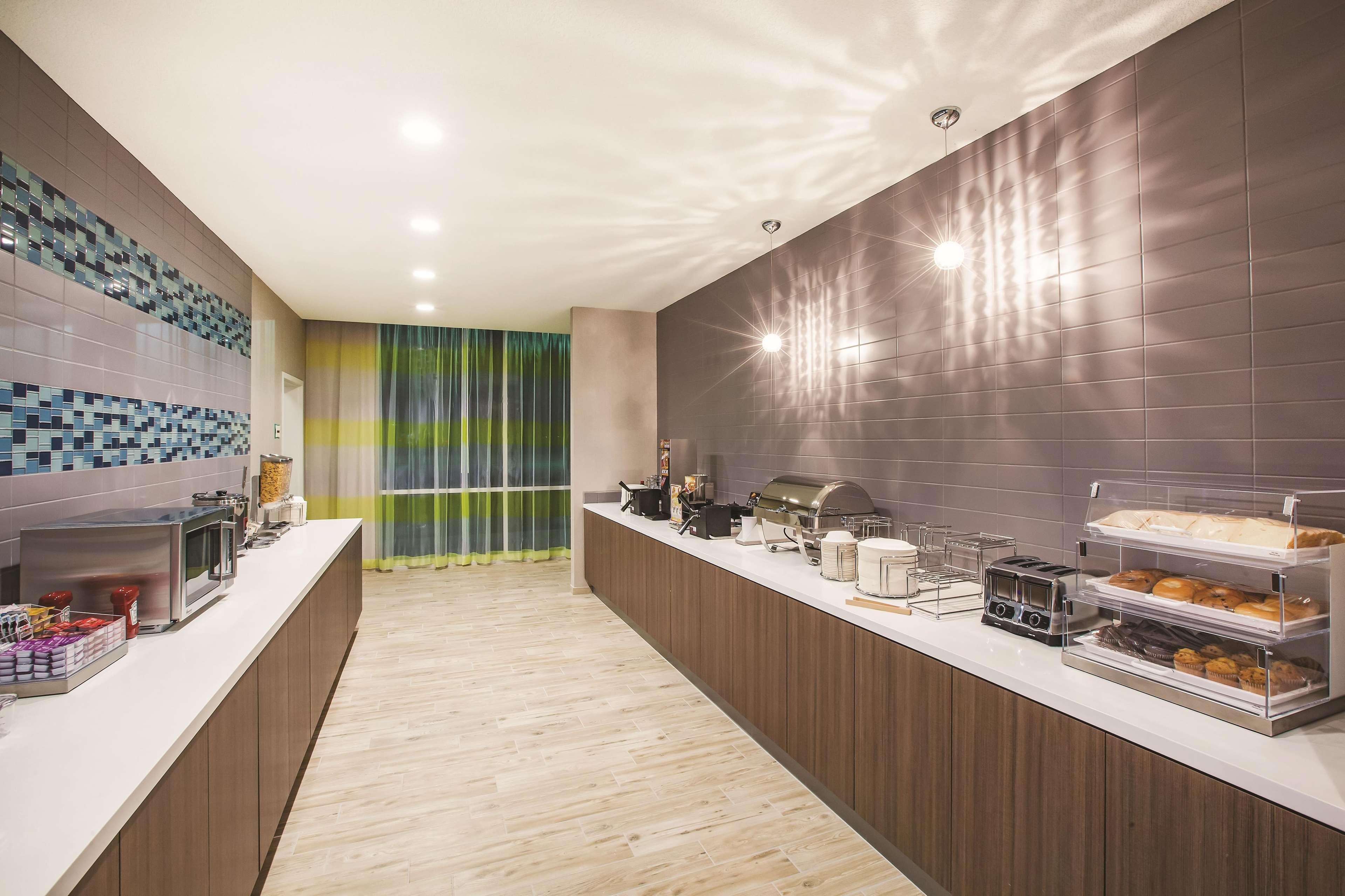 Restaurant La Quinta Inn & Suites by Wyndham Wichita Northeast