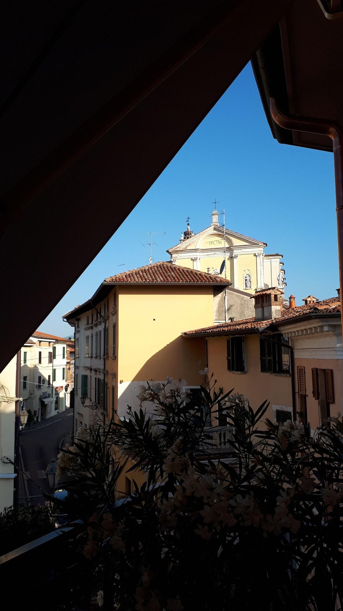 Varios Casa Dello Speziale