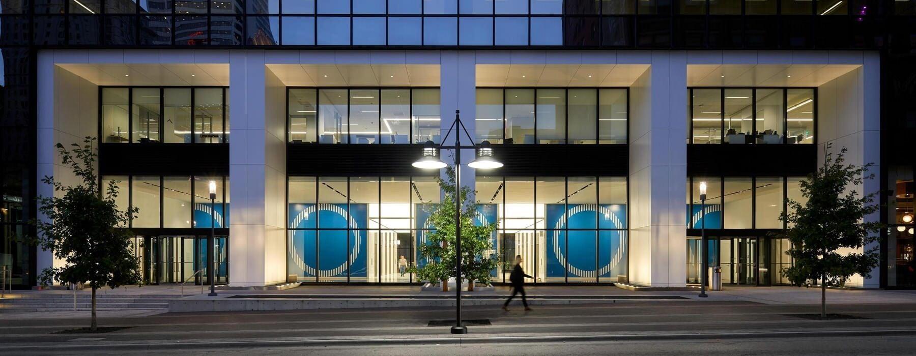 Vista Exterior Mint House Dallas - Downtown