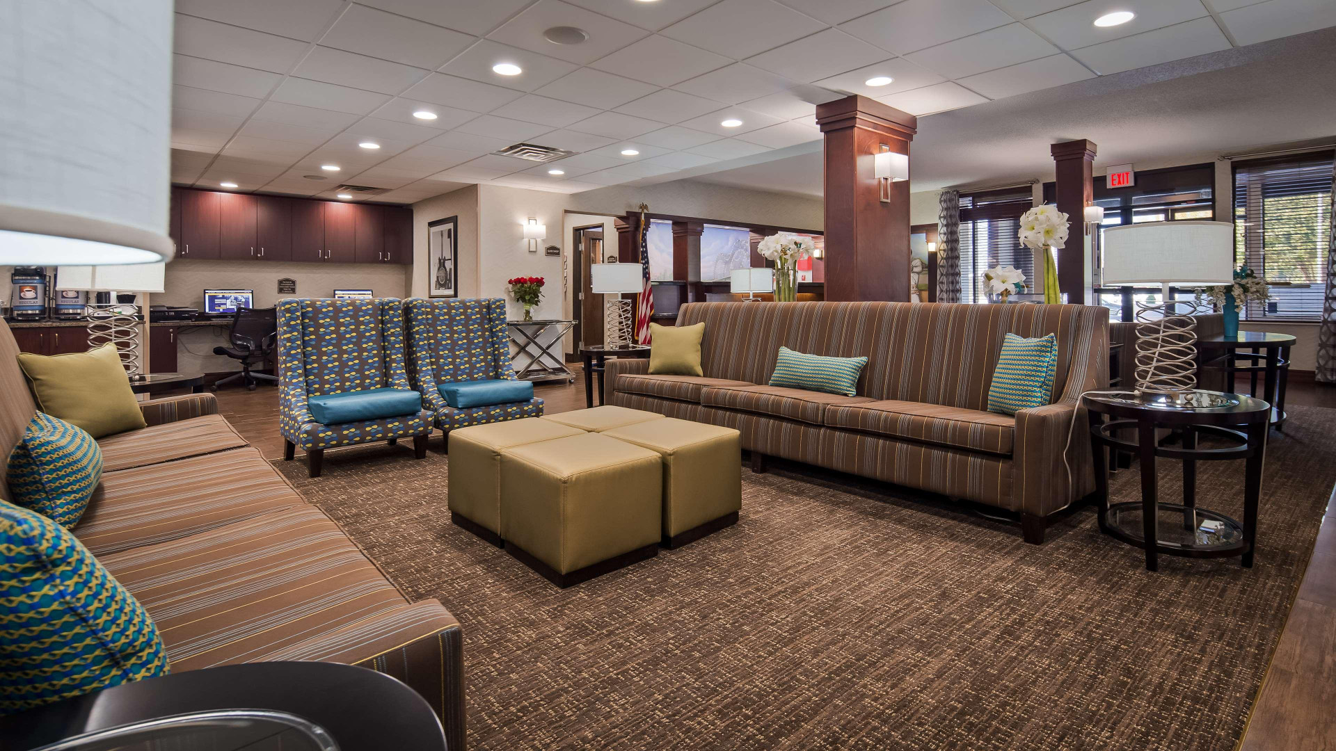 Vista Lobby Best Western Plus Galleria Inn & Suites