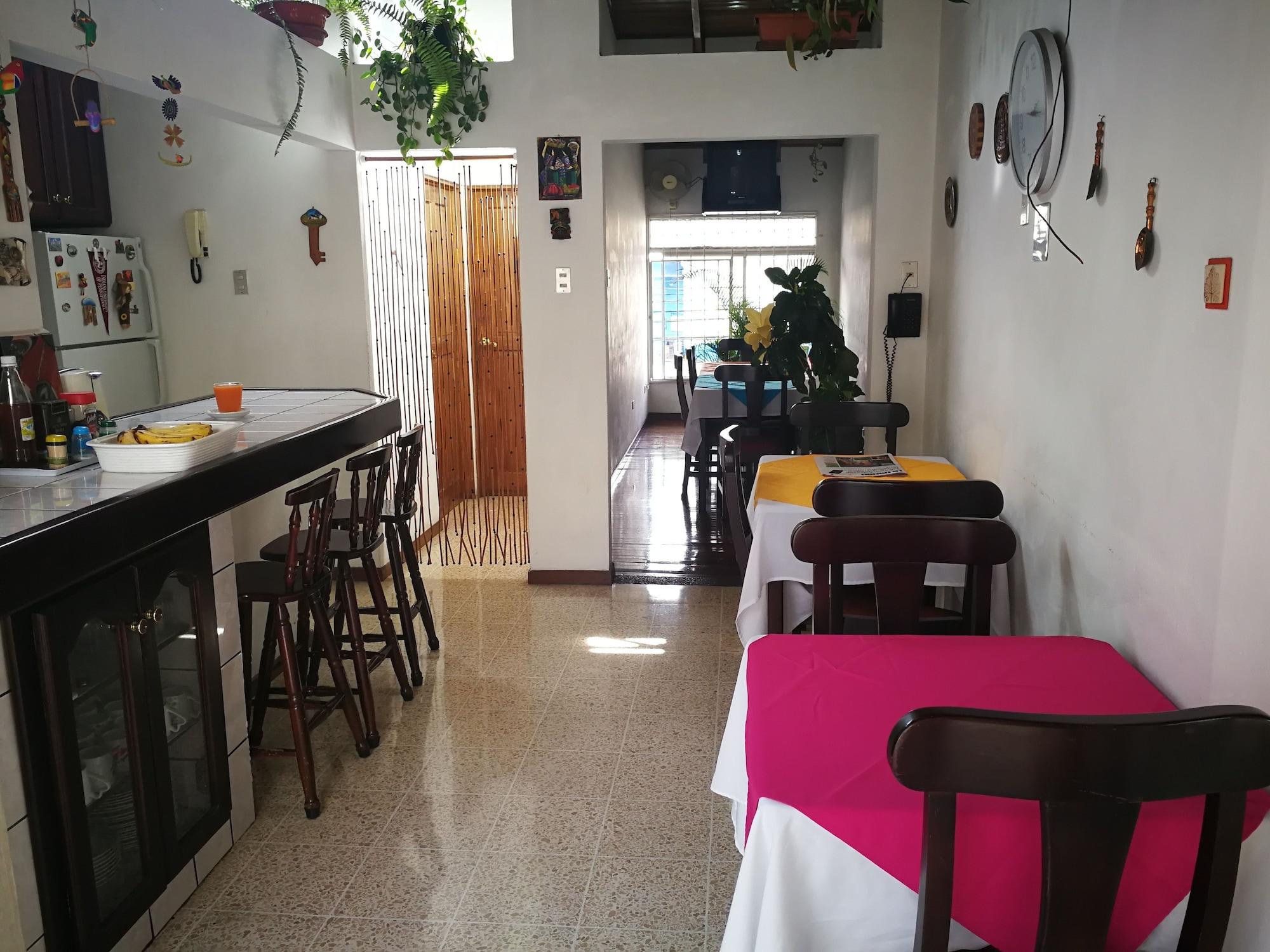 Restaurant Hotel Hojarascas
