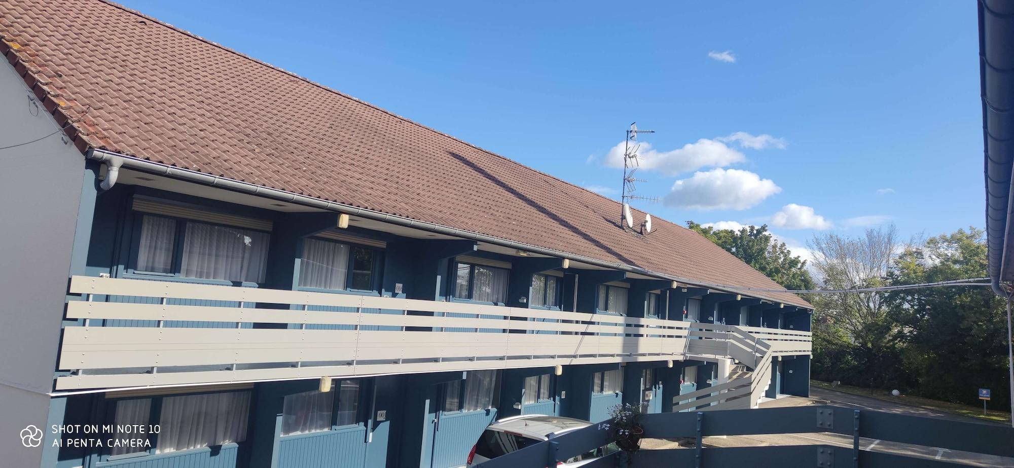Vista Exterior Hotel Kyriad Mulhouse Est - Lutterbach