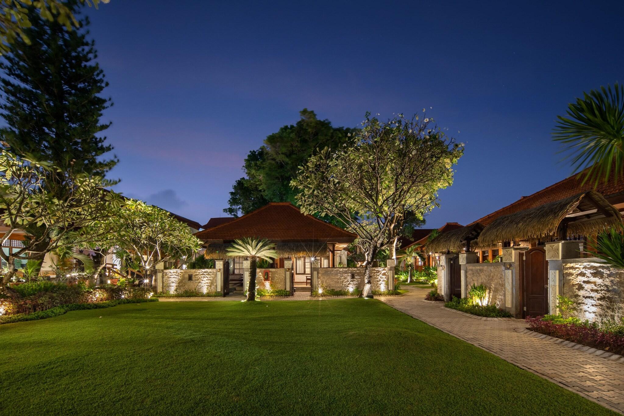 Vista Exterior Grand Istana Rama Hotel
