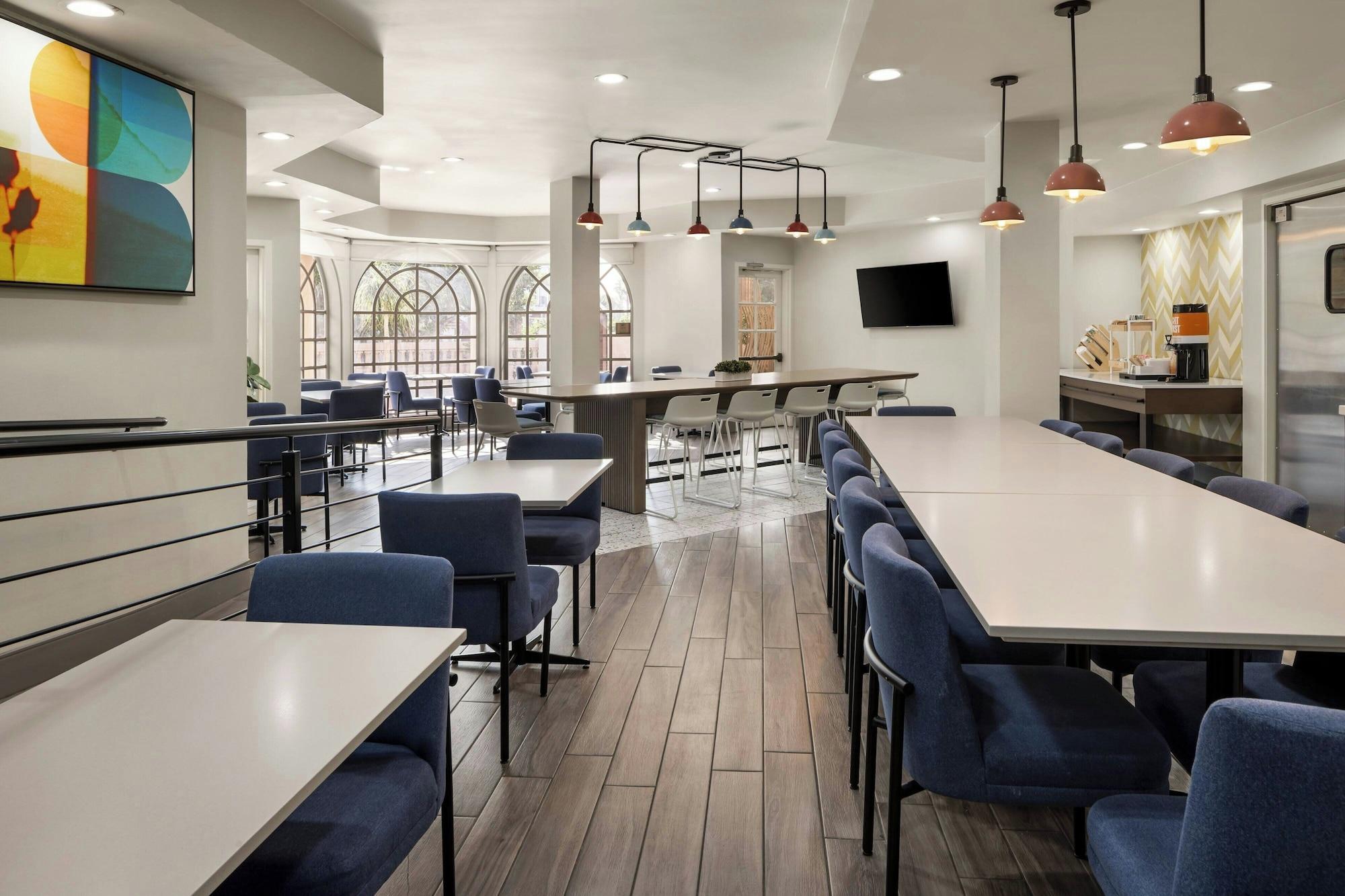 Restaurant City Express by Marriott Santa Ana/Orange County Airport