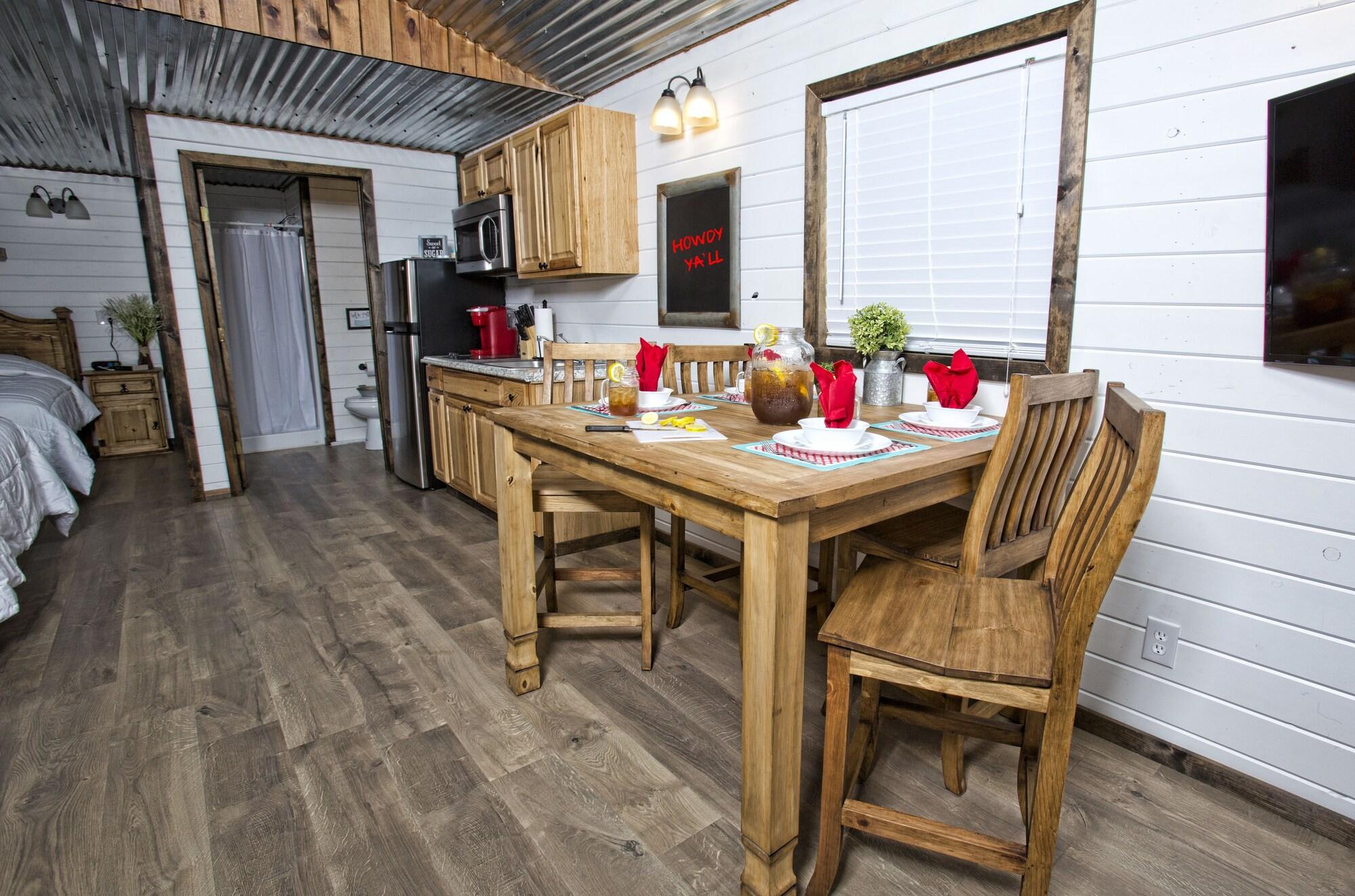 Varios Stateline Cabins & RV