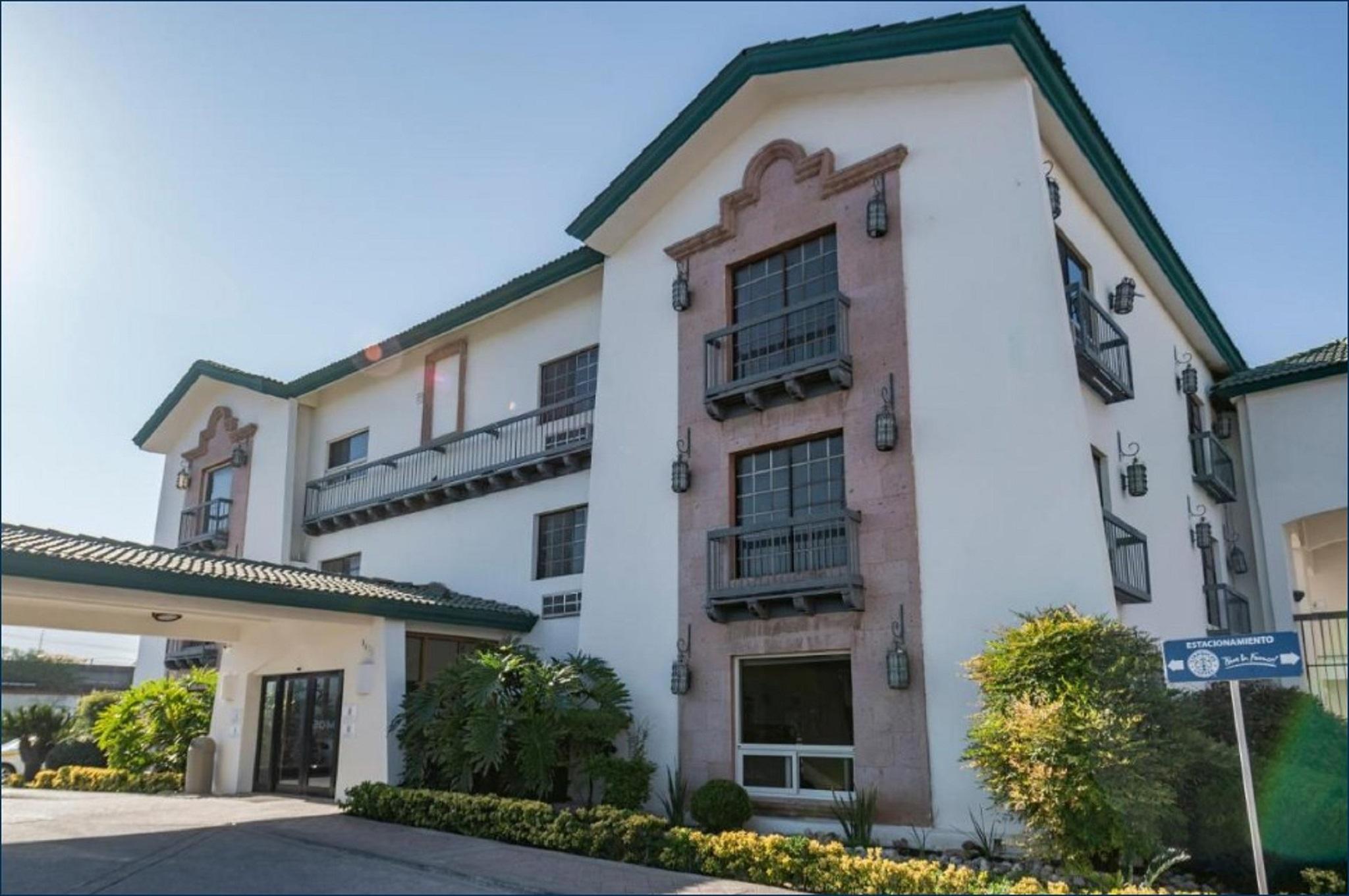 Vista Exterior Quinta Dorada Hotel and Suites