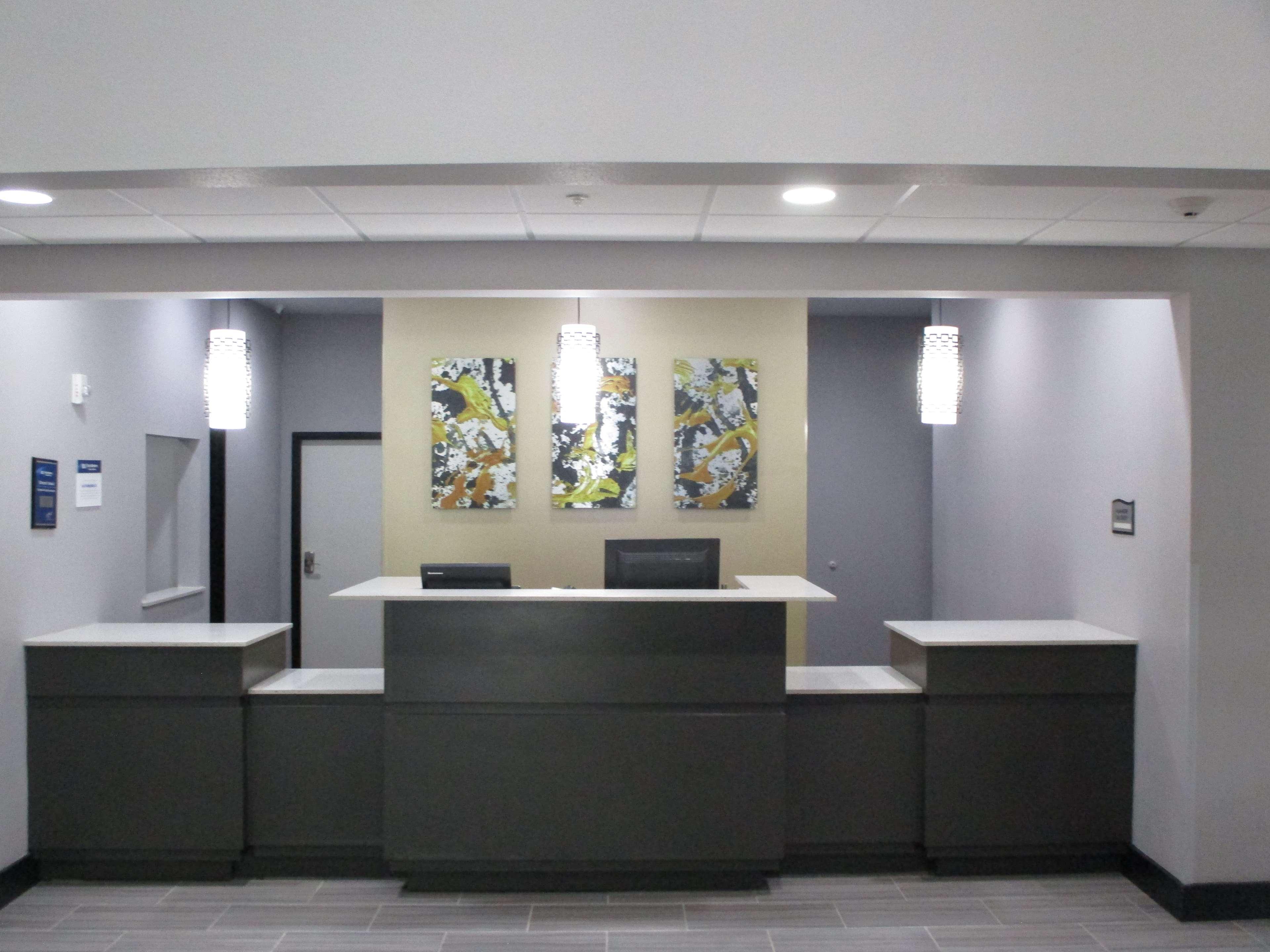 Vista Lobby Best Western Plus Regency Park