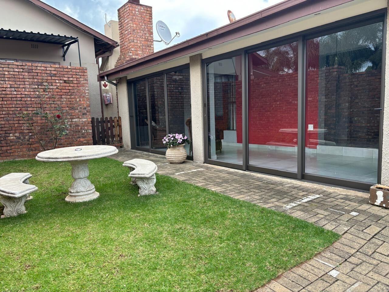 Restaurant Spring Day BB