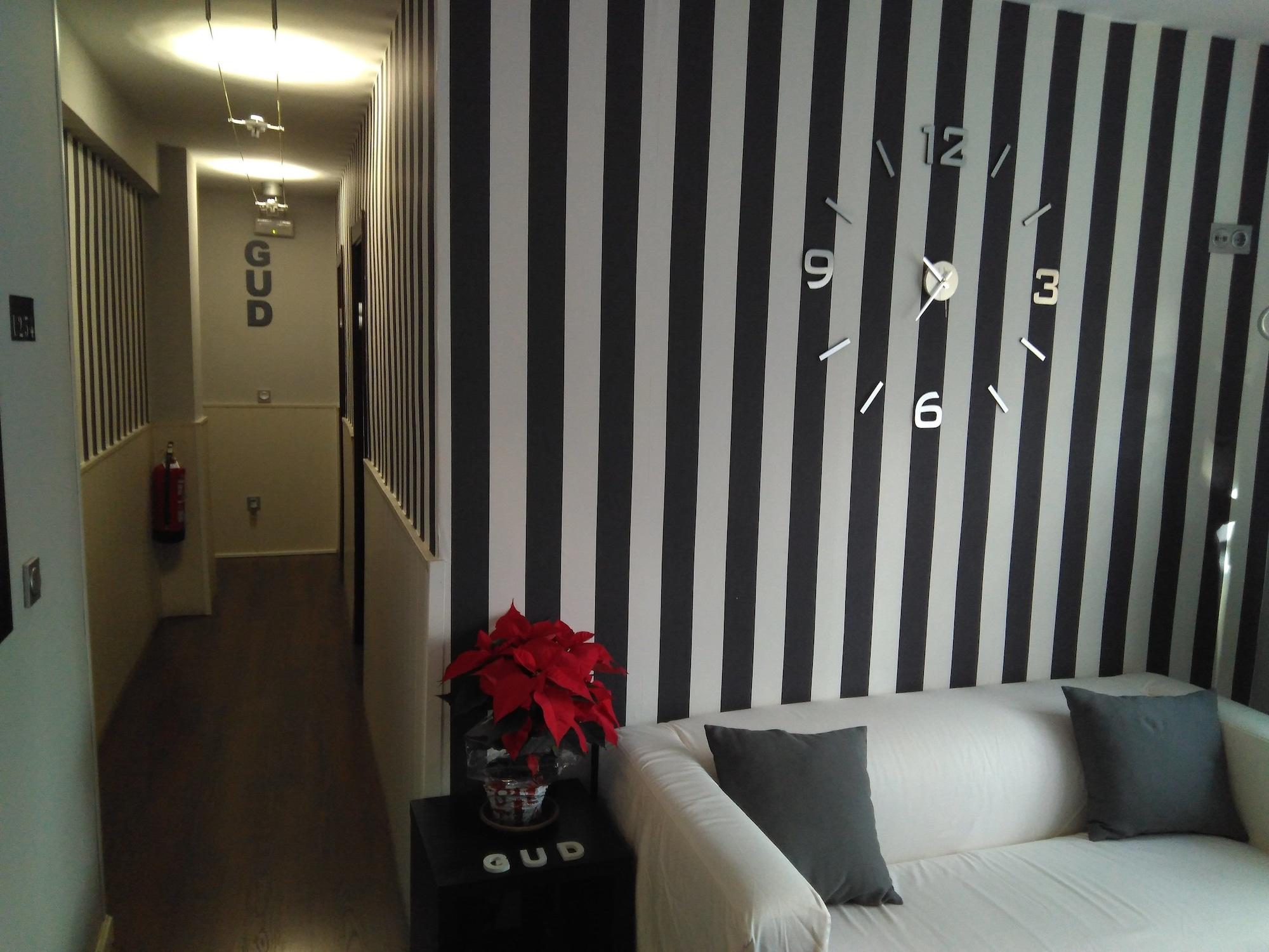 Vista Lobby Hostal Gud Salamanca