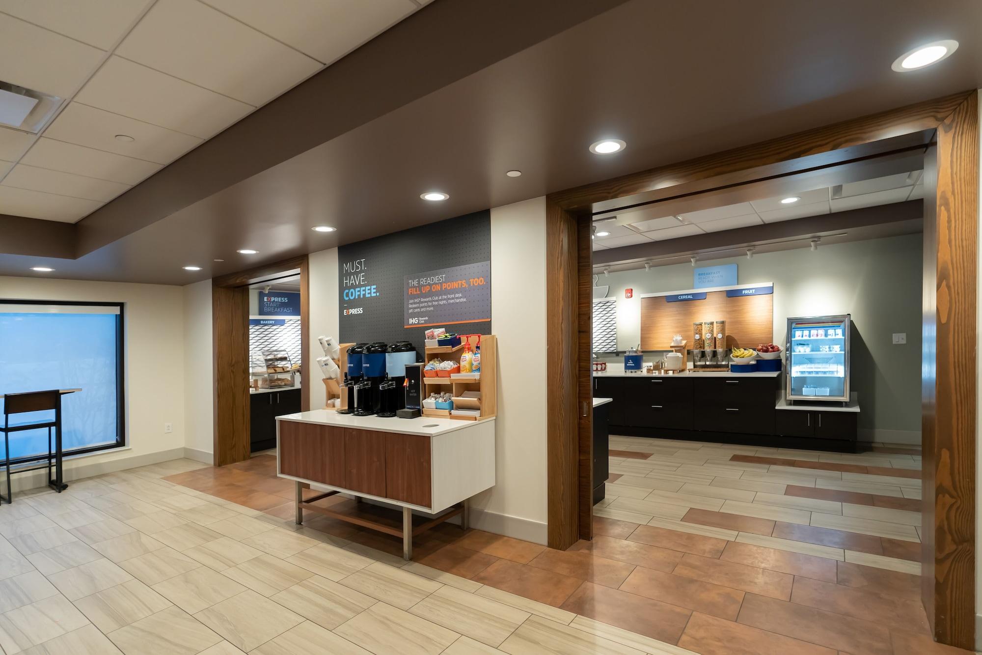 Bar/Salón Holiday Inn Express Boston by IHG