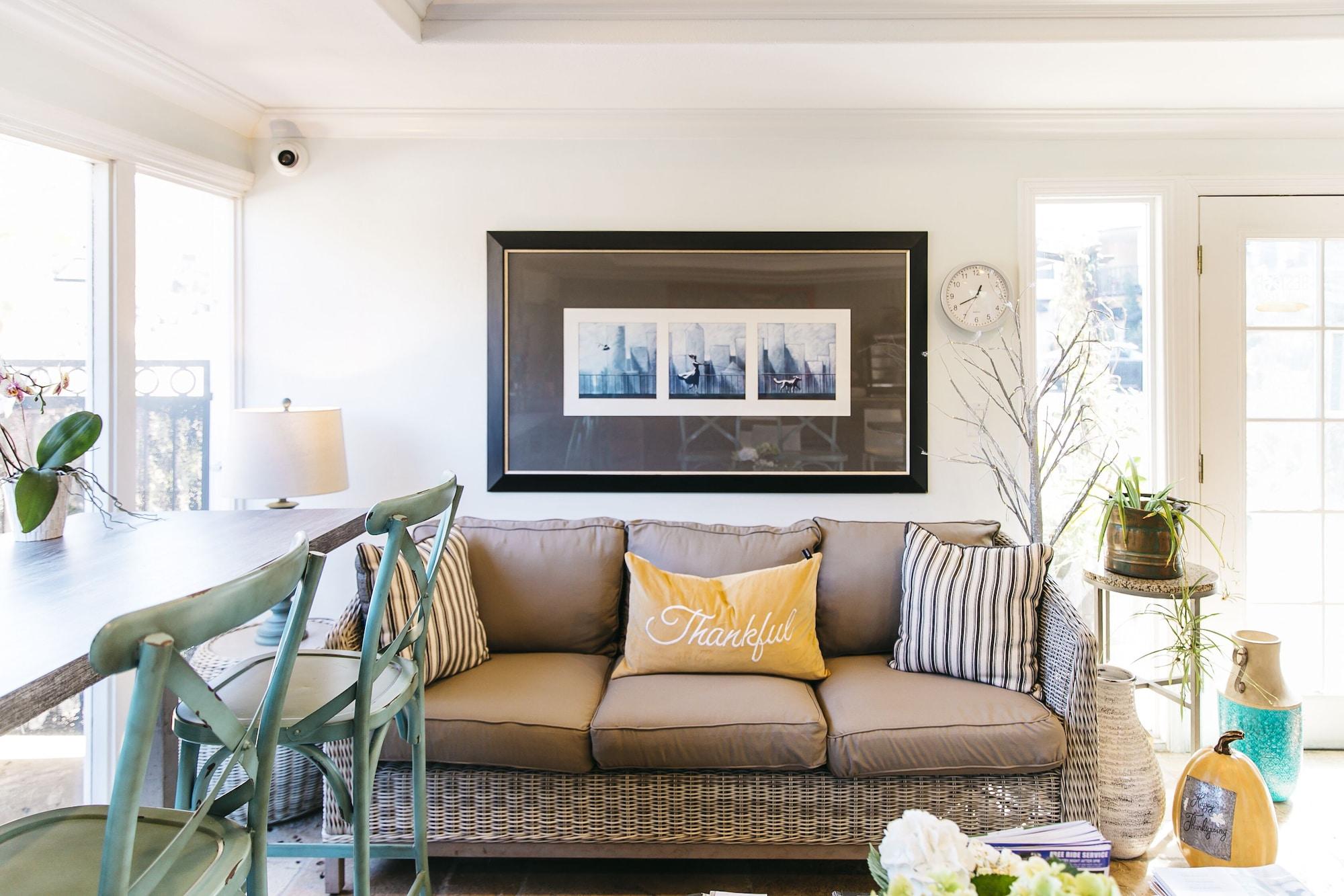 Vista Lobby Laguna Cove Hotel