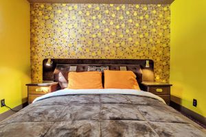 Alquiler Vacacional - Funky & Fun 3-bedroom house in Idyllwild-Pine Cove with Hot Tub & EV Charger
