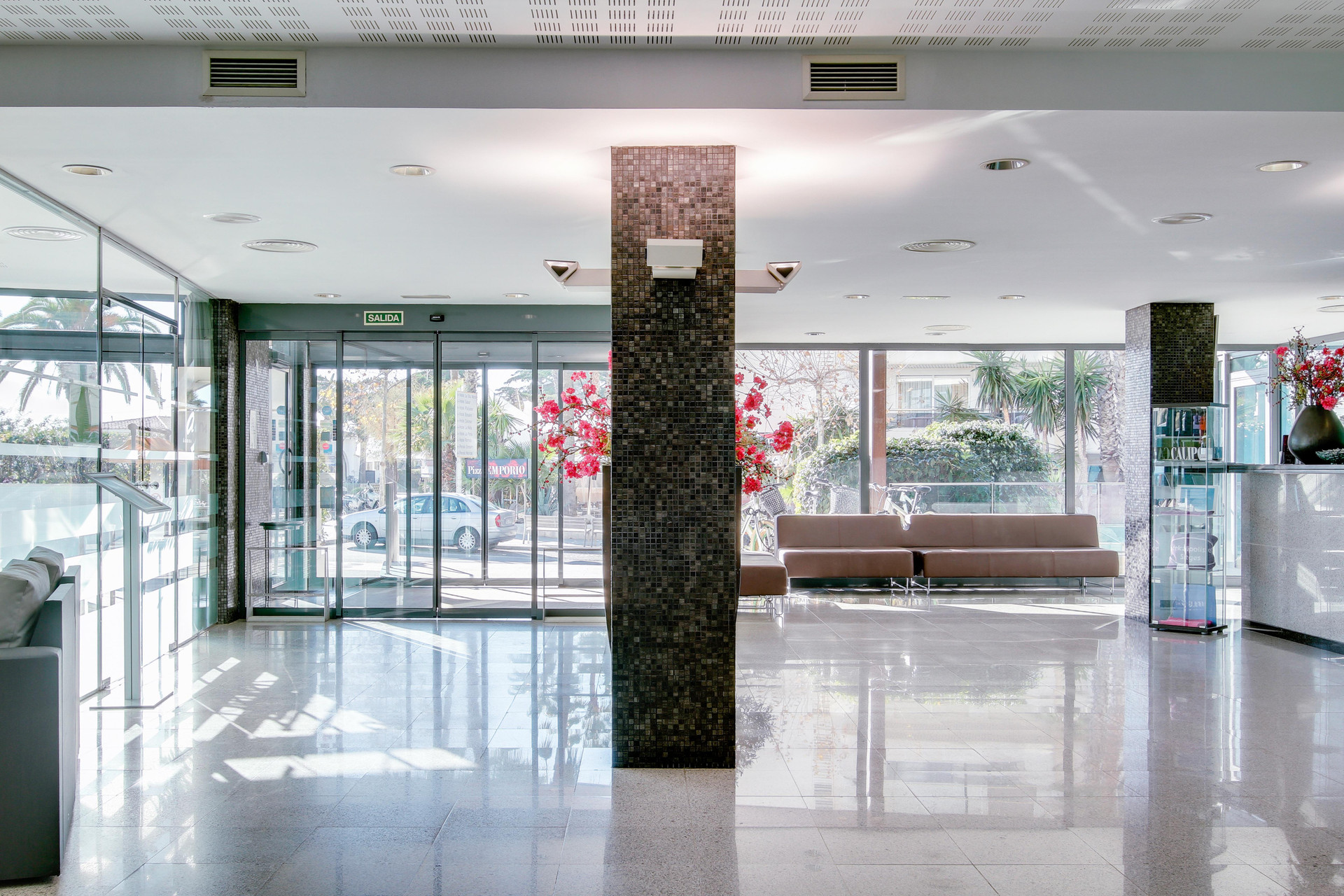 Vista Lobby Hotel Calipolis