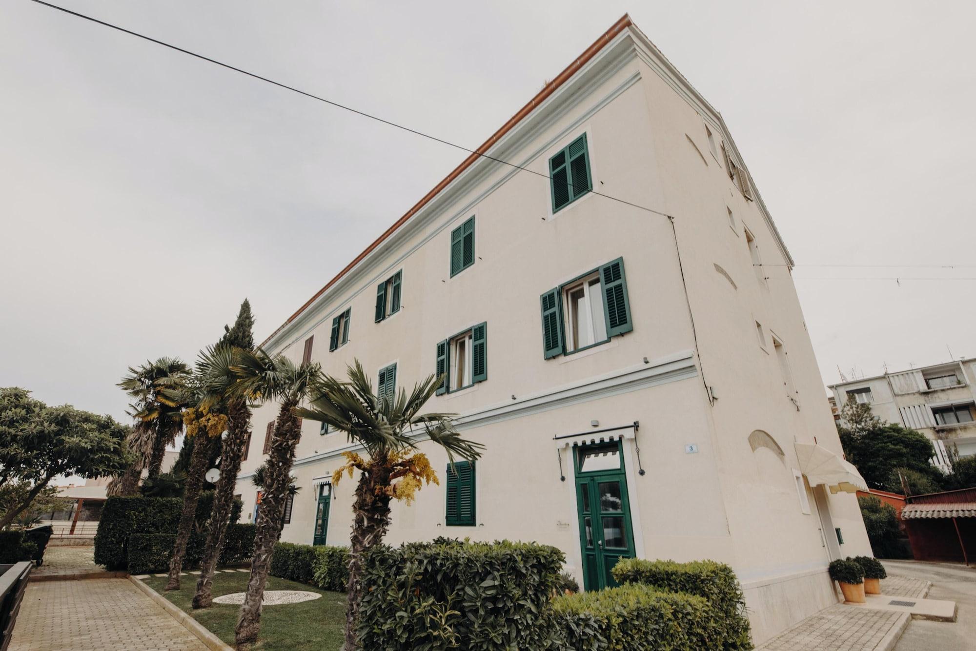Vista Exterior Apartments and Rooms Villa Rossella 2
