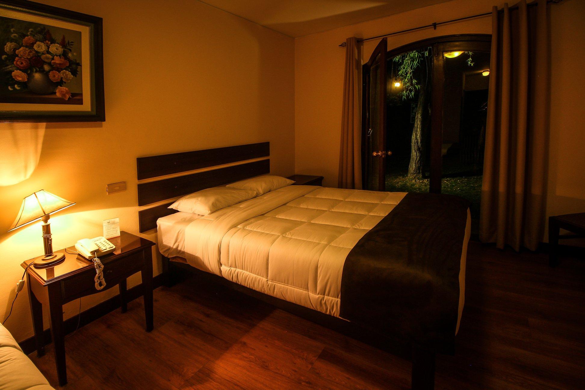 Quarto HOTEL MELIANA