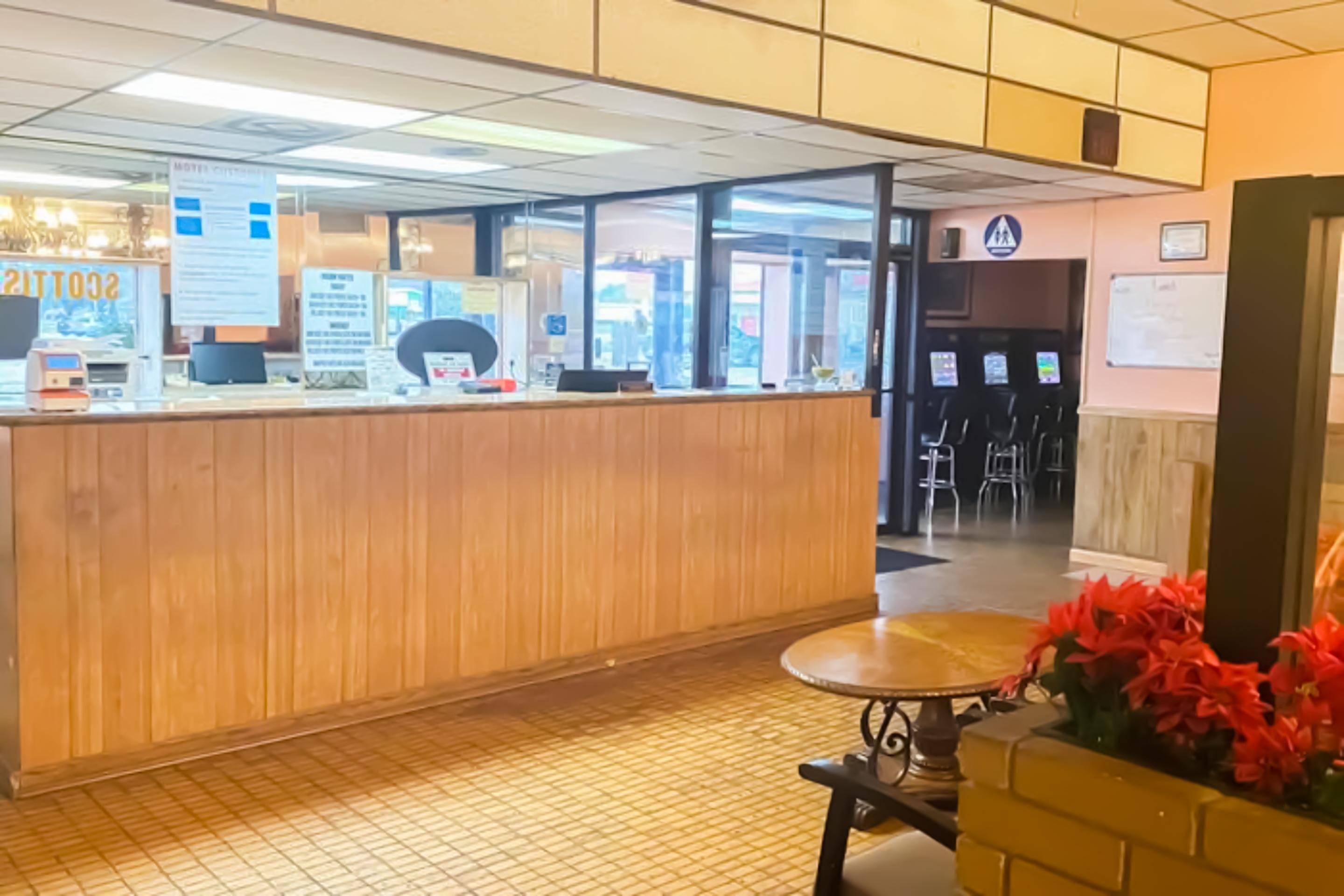 Vista Lobby OYO Hotel Alice TX Hwy 281 West