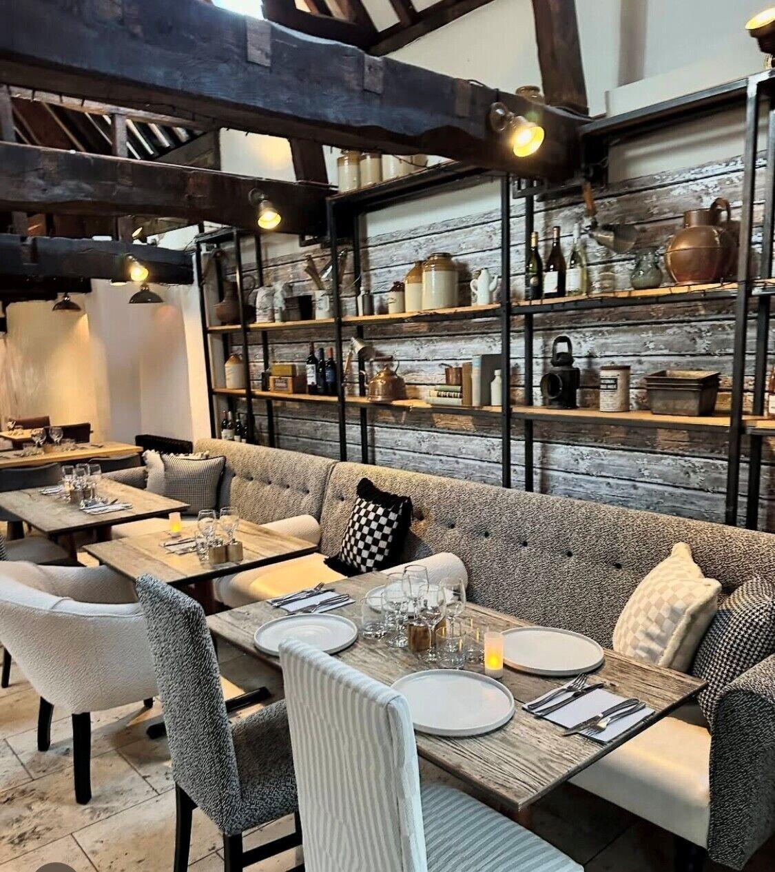 Varios White Hart Hotel