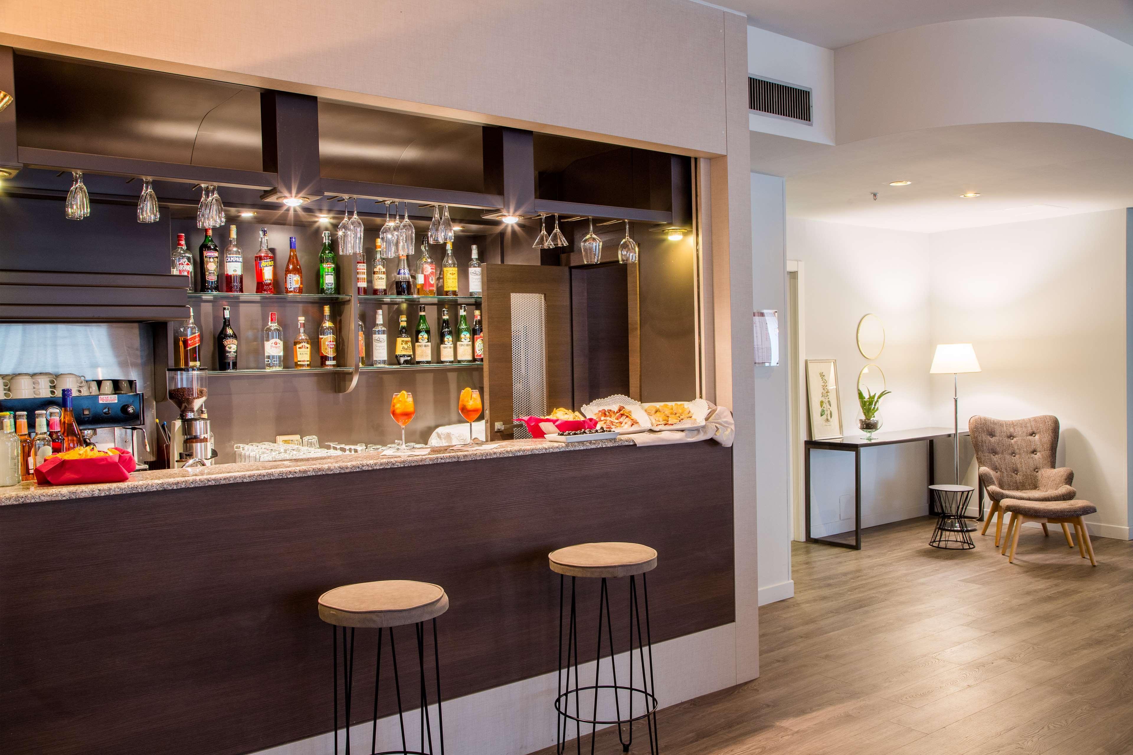 Bar/Salón Best Western Plus CHC Florence