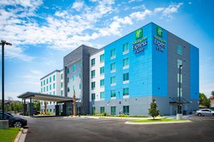 Alojamiento - Holiday Inn Express & Suites Pensacola Airport Nor