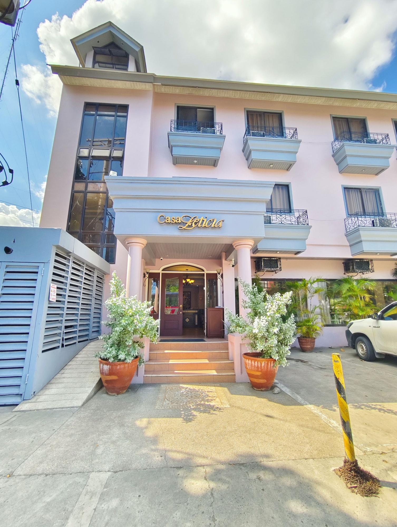 Vista Exterior Casa Leticia Business Inn