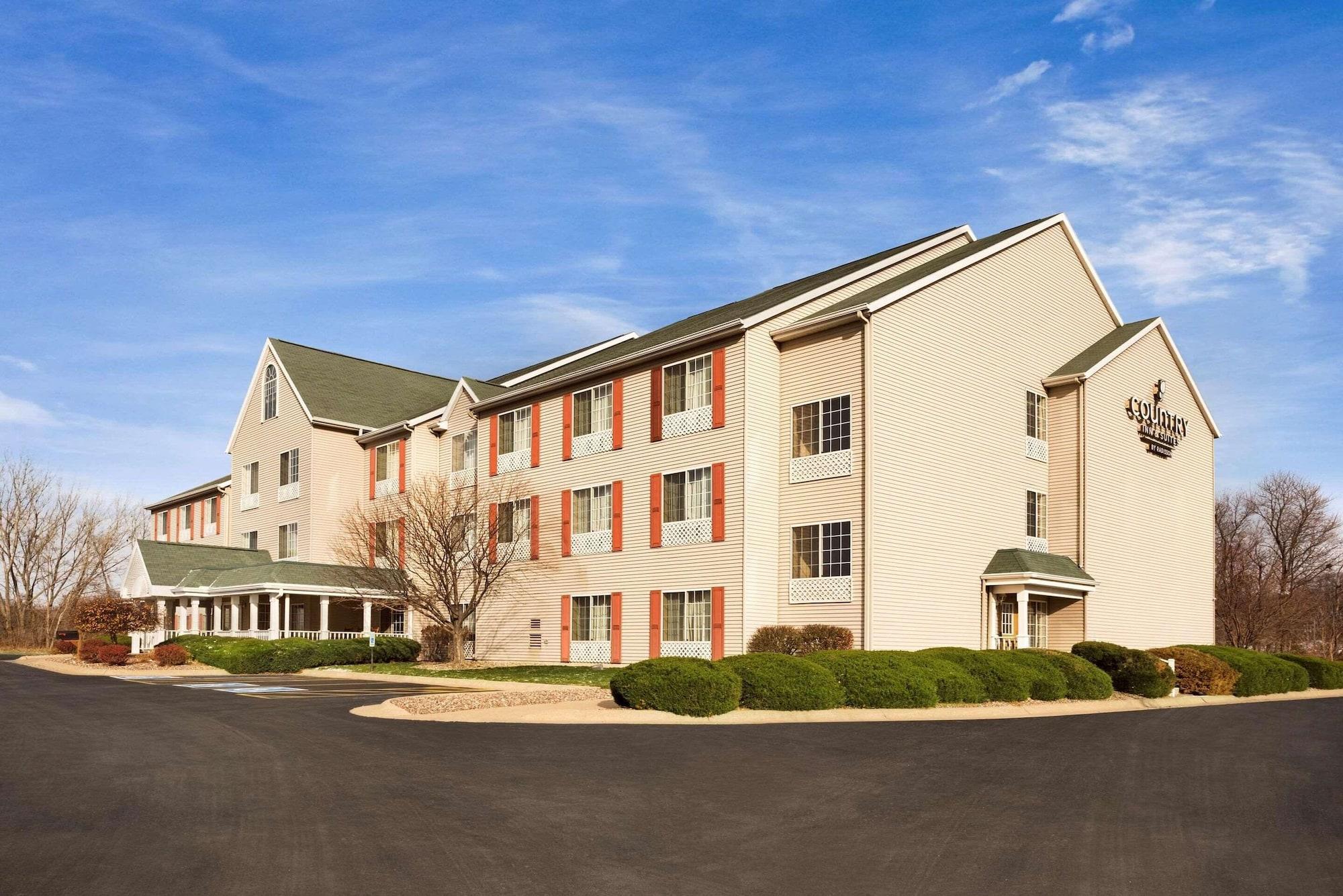 Varios Country Inn & Suites by Radisson, Clinton, IA